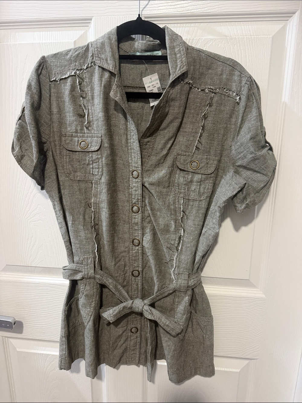 Maurices Gray Short-Sleeve Button Front Midi Shirt Dress with Tie Waist